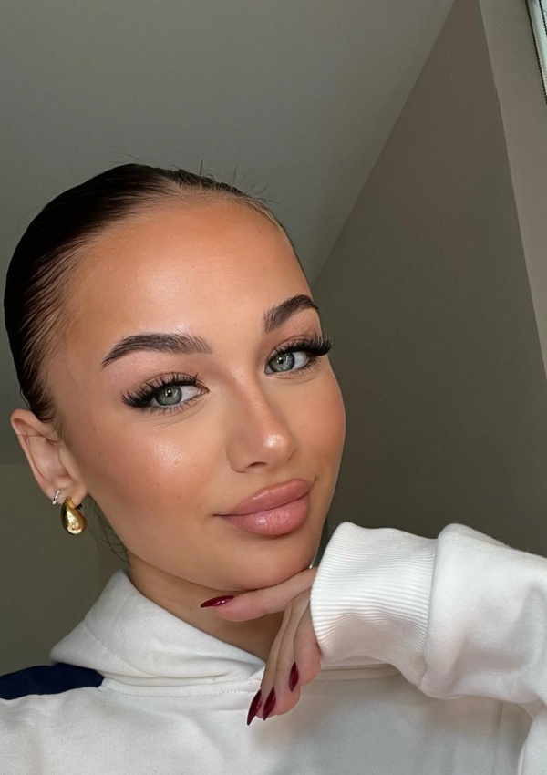 How Cluster Lash Extensions Can Transform Your Look