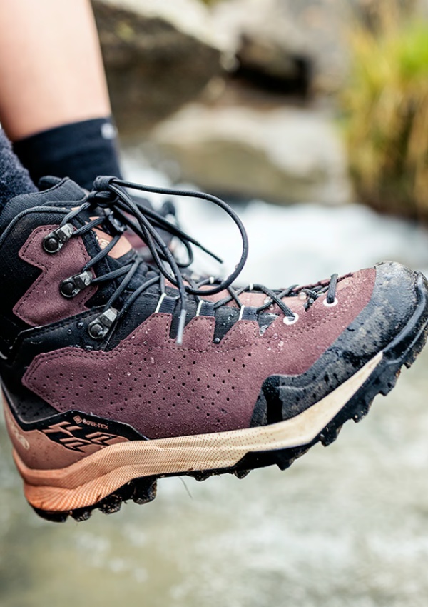 How to Choose Lightweight and Breathable Hiking Boots for Your Adventures