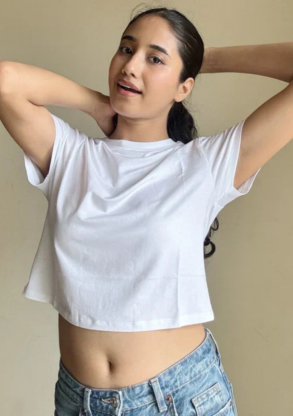 Why Short Crop T-Shirts Are a Fashion Game Changer